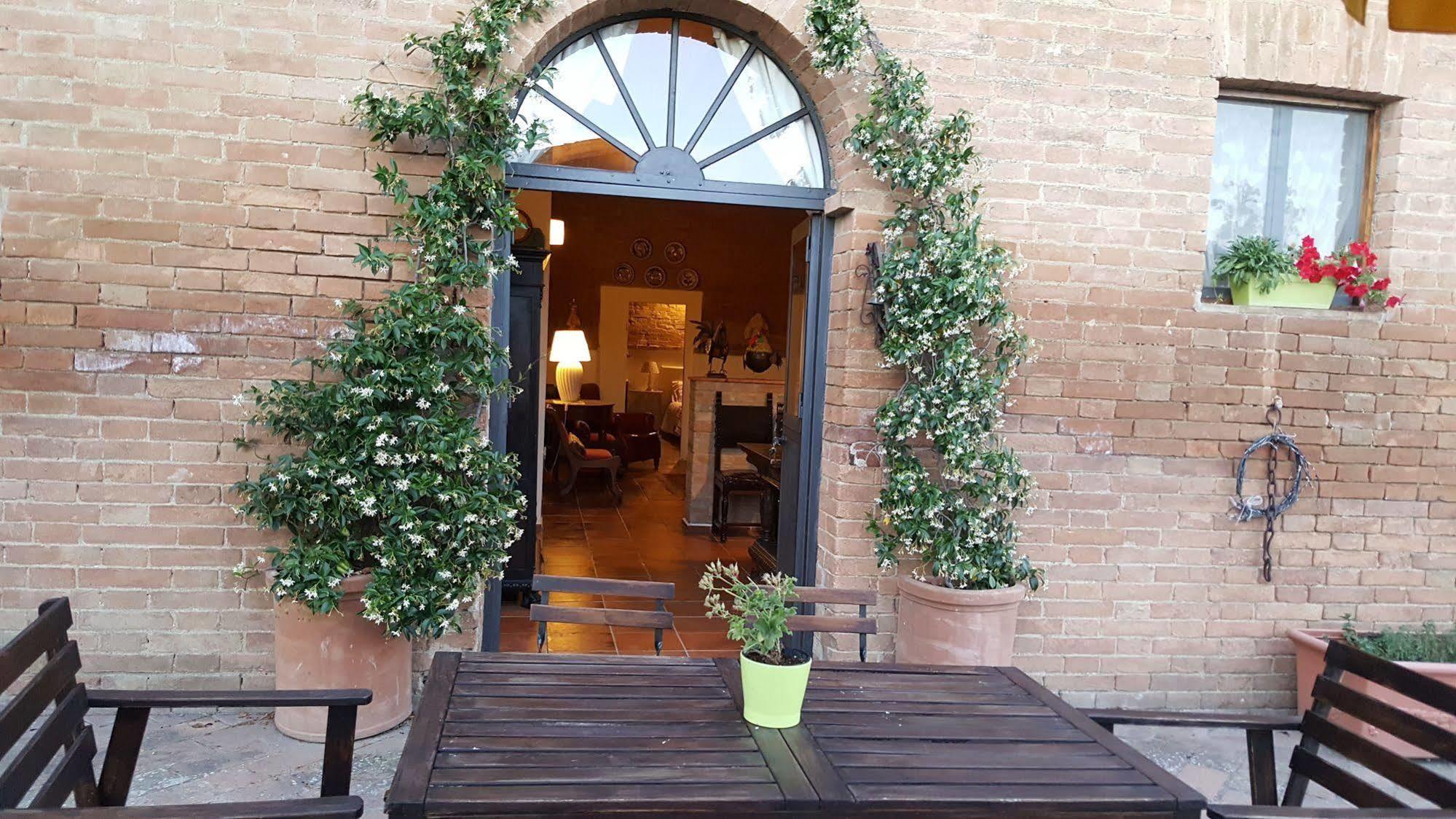 Casa Vacanze Fornace Buonconvento Buitenkant foto